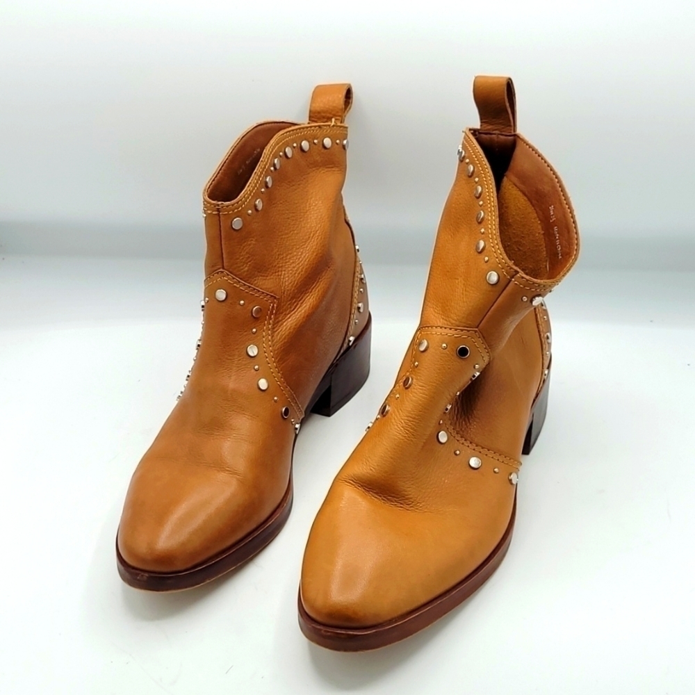 Dolce Vita Cognac Tobin Studded Western Leather Ankle Boots/Booties Size 7.5 - Picture 3 of 13